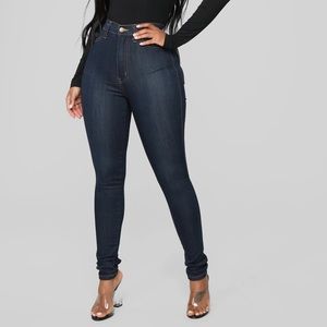 fashion nova classic dark wash high waist jeans 9